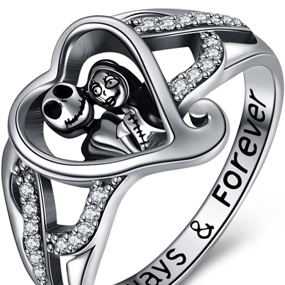 18k Diamond Nightmare Before Christmas Heart Ring - Picture 3 of 11